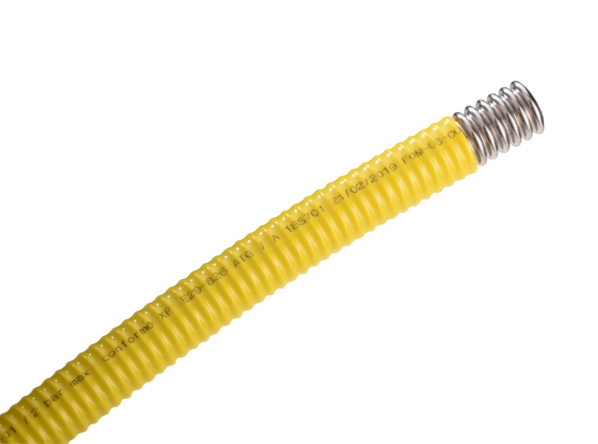 Photo de divers raccords et matériels en laiton pour le gaz.